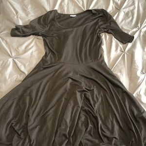 Lularoe Nicole black dress. Size large.